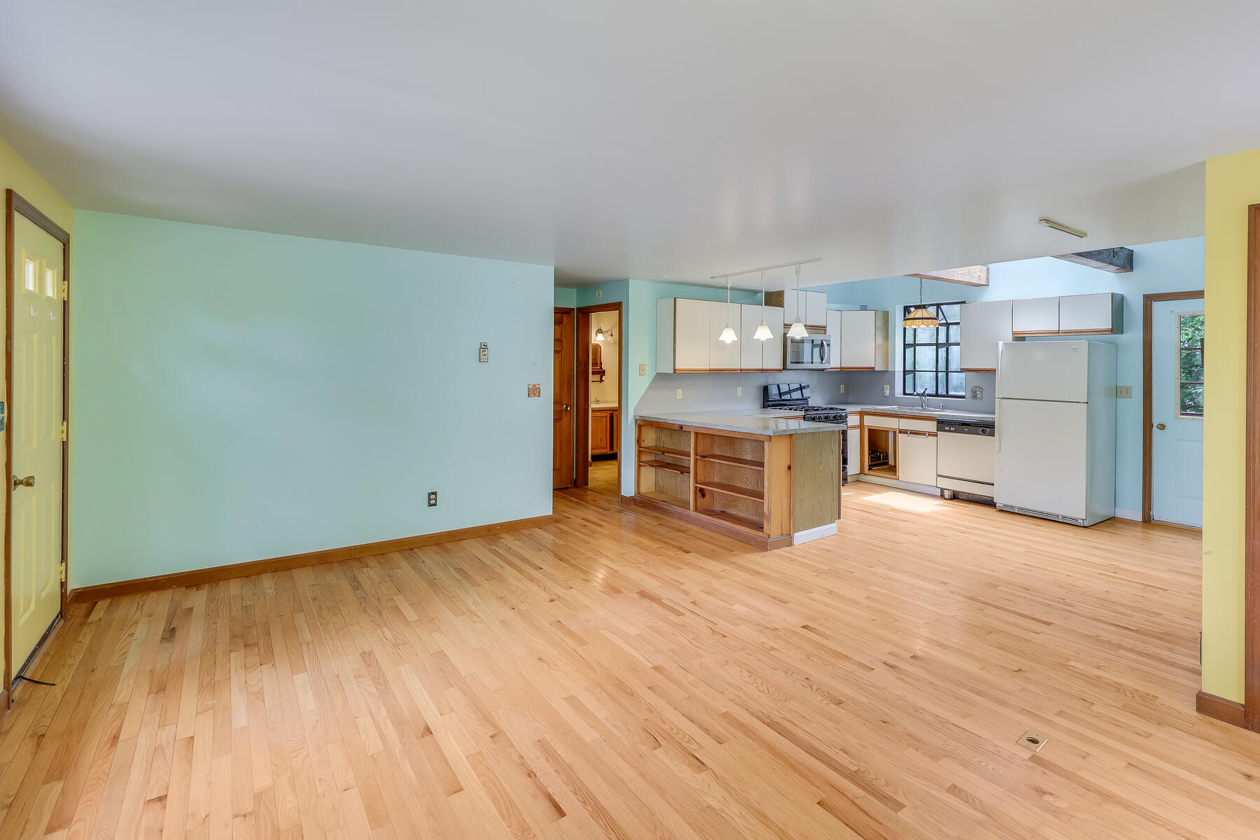 29 Mill Pond Road Harwich, MA 02645 - Photo 11 of 27 598A7004