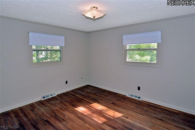 28704 Knickerbocker Road Bay Village, OH 44140 - Photo 13 of 16 Gallery Image 13
