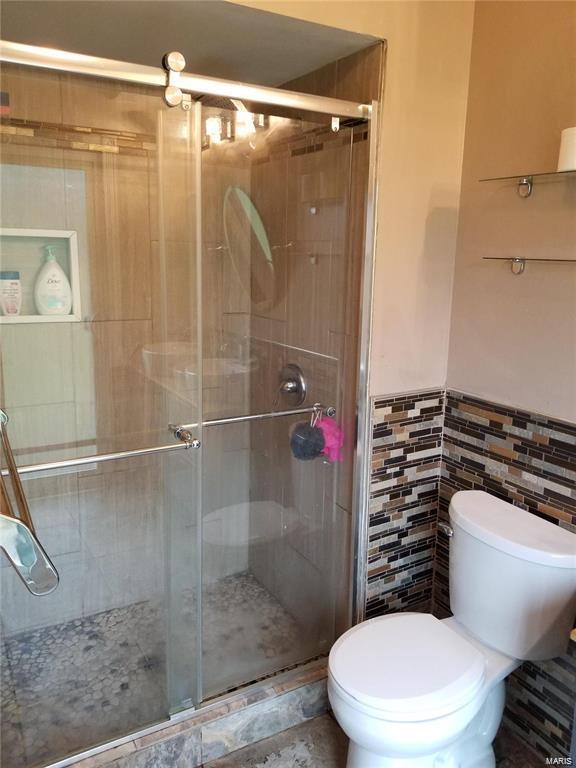 4889 Hursley Drive St. Louis, MO 63128 - Photo 15 of 19