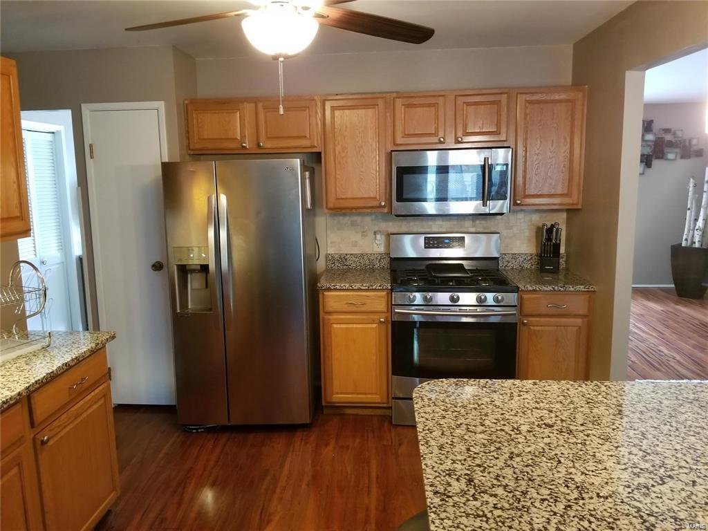 4889 Hursley Drive St. Louis, MO 63128 - Photo 3 of 19