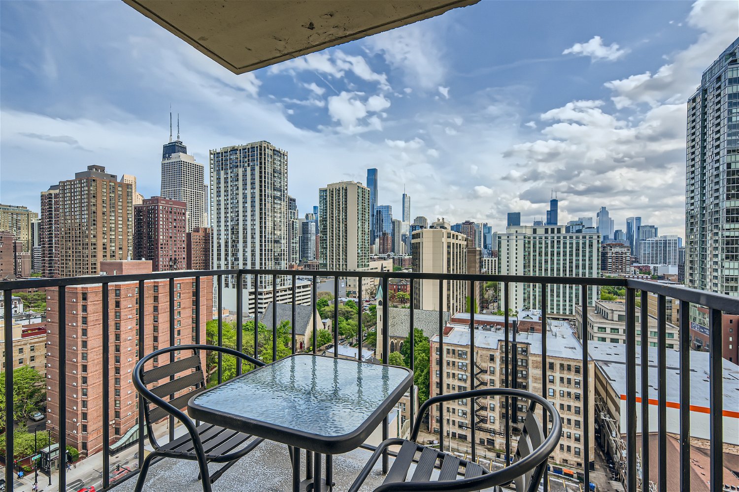 1212 North LaSalle Drive, Unit 1603 Chicago, IL 60610 - Photo 10 of 14 a view of a balcony with city view