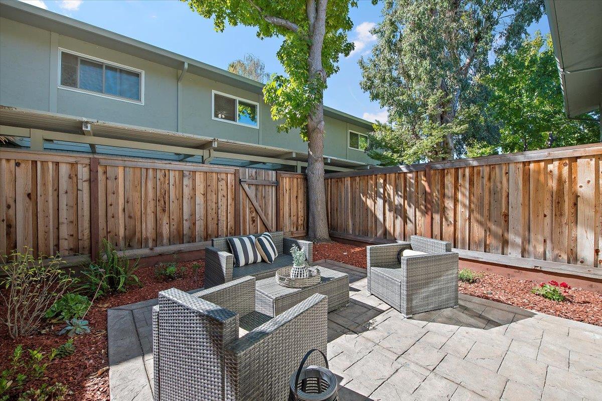 2047 Montecito Avenue, Unit 2 Mountain View, CA 94043 - Photo 16 of 18