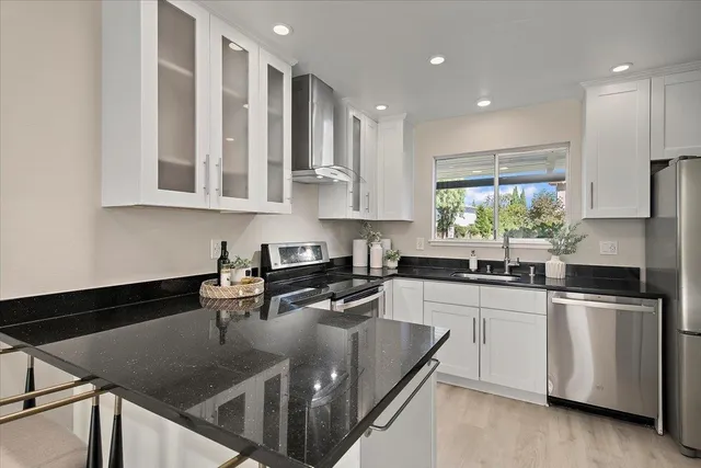 $925,000 | 2047 Montecito Avenue, Unit 2, Mountain View, CA 94043