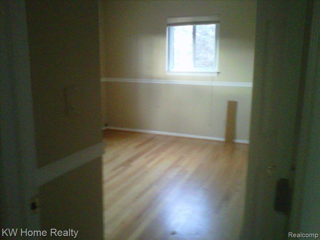 7694 Willow Road West Bloomfield, MI 48324 - Photo 6 of 11 Willow bedroom 3