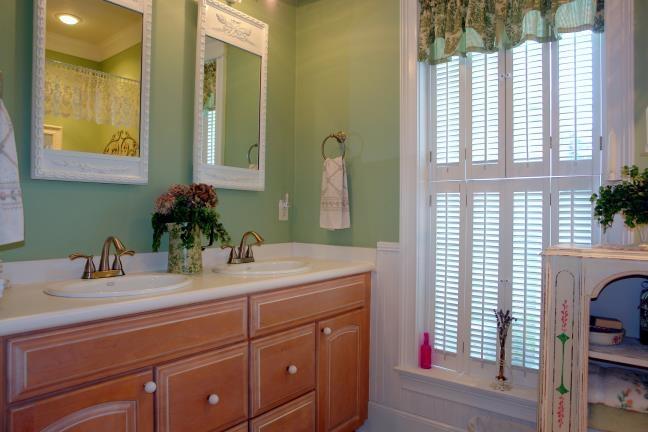 1929 Roslin Road Jamestown, TN 38556 - Photo 17 of 40 Master Bath