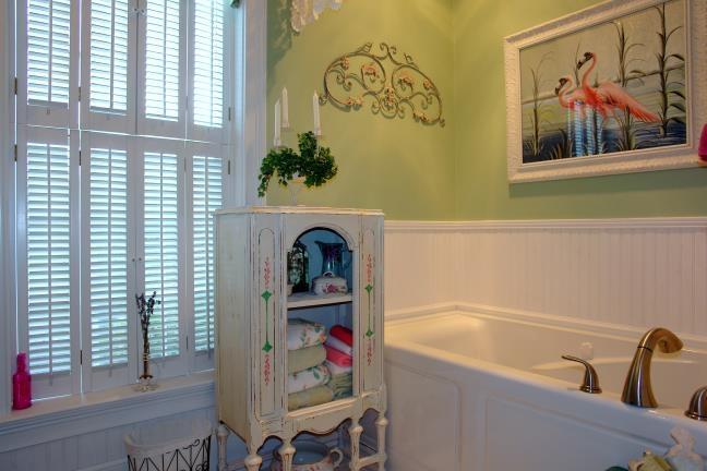 1929 Roslin Road Jamestown, TN 38556 - Photo 18 of 40 Whirlpool tub