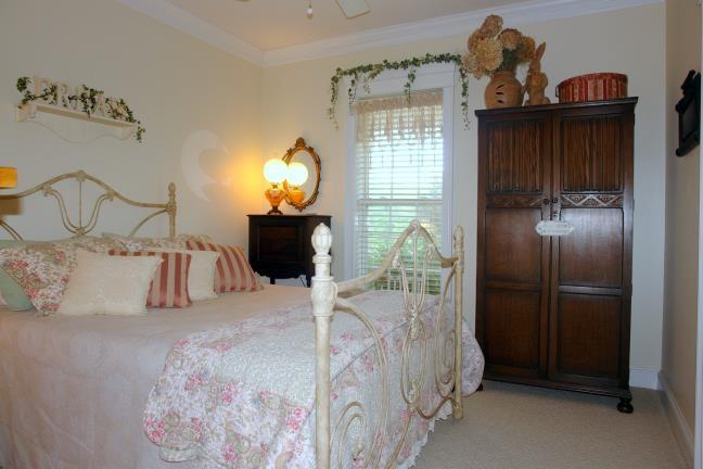 1929 Roslin Road Jamestown, TN 38556 - Photo 19 of 40 Bedroom 2