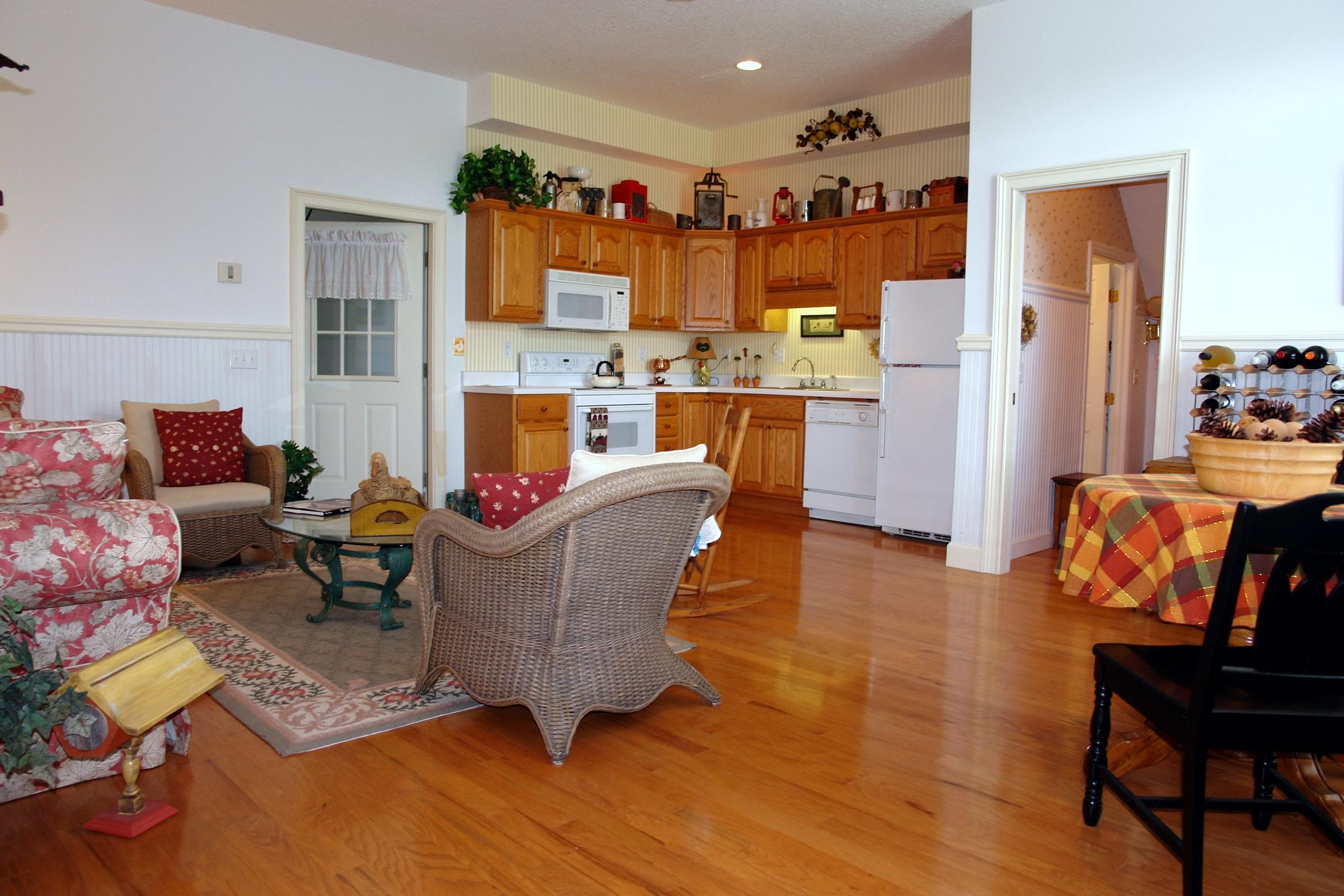 1929 Roslin Road Jamestown, TN 38556 - Photo 27 of 40 Addt'l Living Quarters Kitchen