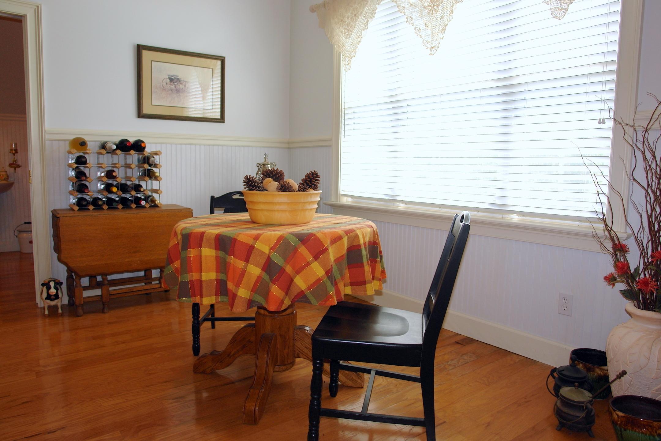 1929 Roslin Road Jamestown, TN 38556 - Photo 29 of 40 Addt'l Living Quarters Dining