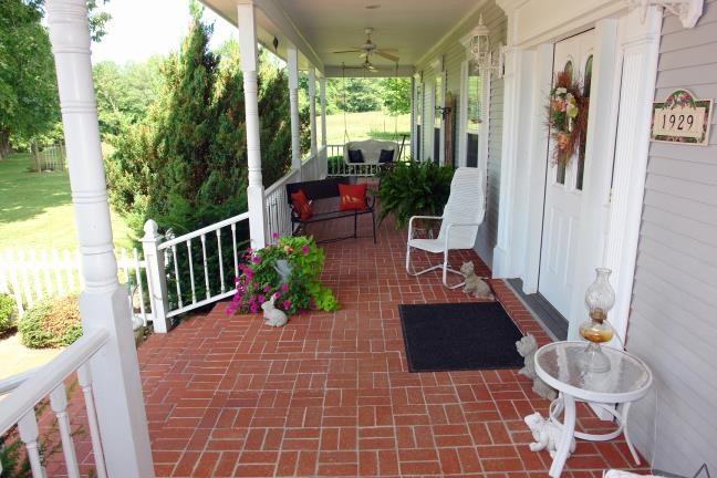 1929 Roslin Road Jamestown, TN 38556 - Photo 6 of 40 GORGEOUS FRONT PORCH