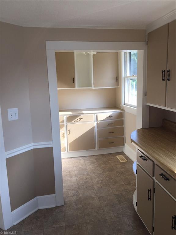 192 Hoots Road Ronda, NC 28670 - Photo 13 of 17 Gallery Image 13