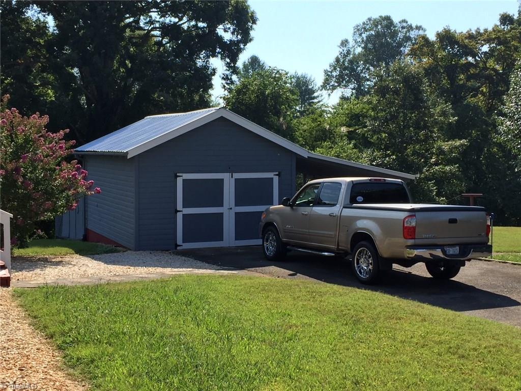 192 Hoots Road Ronda, NC 28670 - Photo 3 of 17 Gallery Image 3