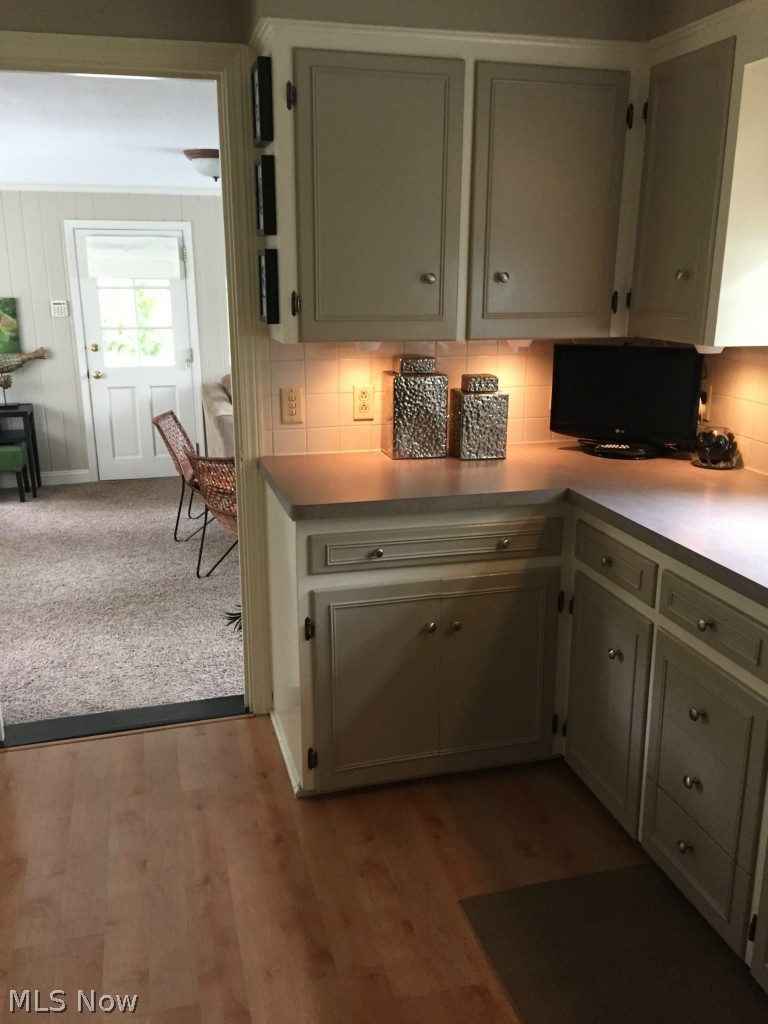 4154 Windsor Road Youngstown, OH 44512 - Photo 8 of 22 Gallery Image 8