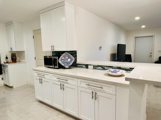 6706 Northwest 57th Court Tamarac, FL 33321 - Photo 4 of 36 MICROWAVE