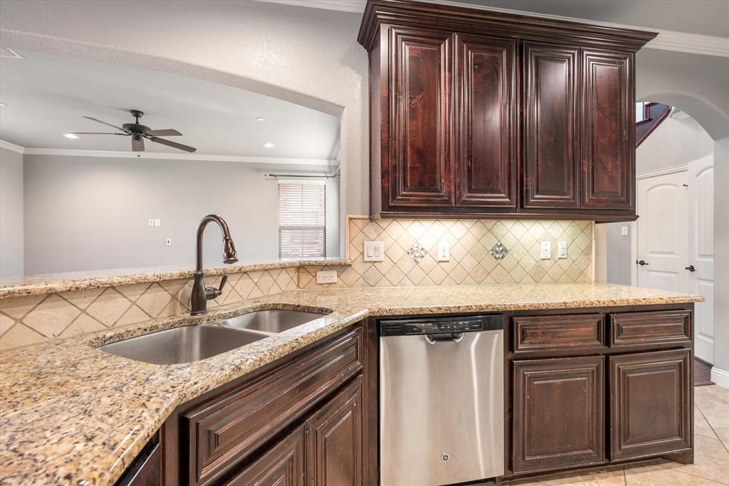 1024 Audrey Way Allen, TX 75013 - Photo 14 of 38