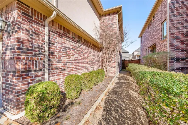 a view of a pathway both side of building