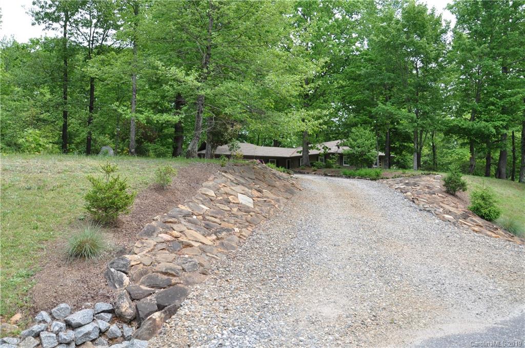 210 Oak Ridge Circle Columbus, NC 28722 - Photo 4 of 39 Gallery Image 4