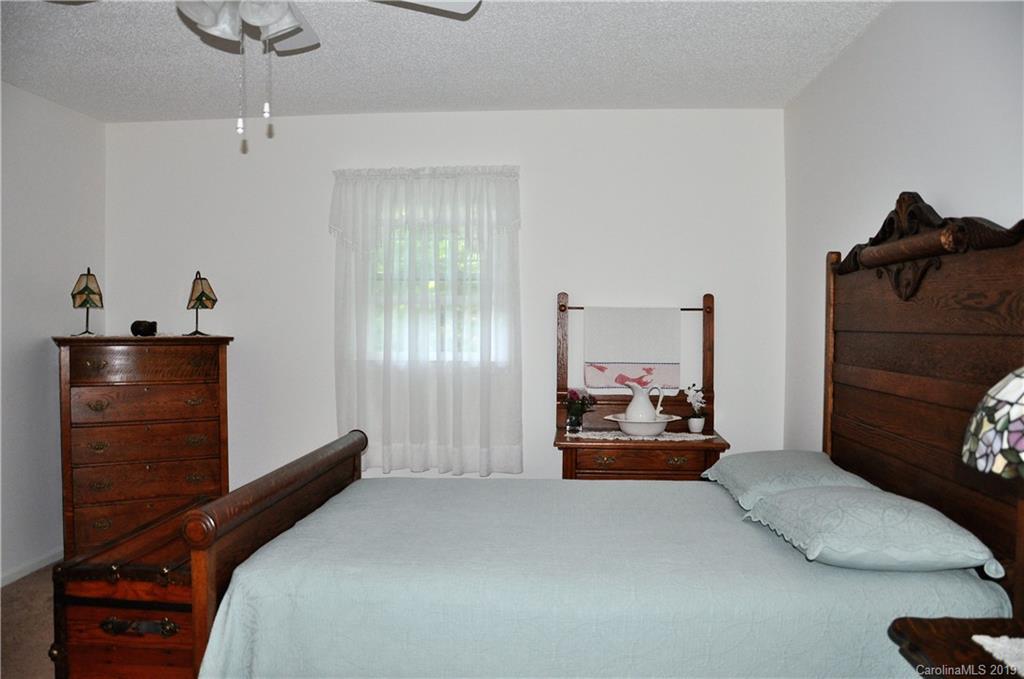 210 Oak Ridge Circle Columbus, NC 28722 - Photo 33 of 39 Gallery Image 33