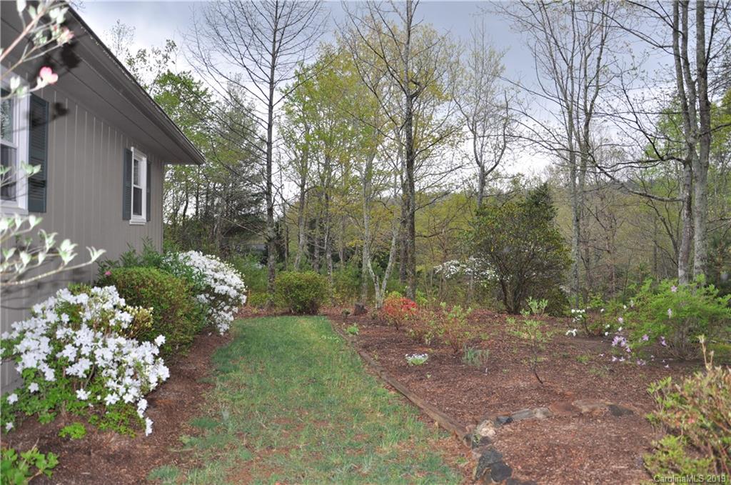 210 Oak Ridge Circle Columbus, NC 28722 - Photo 8 of 39 Gallery Image 8