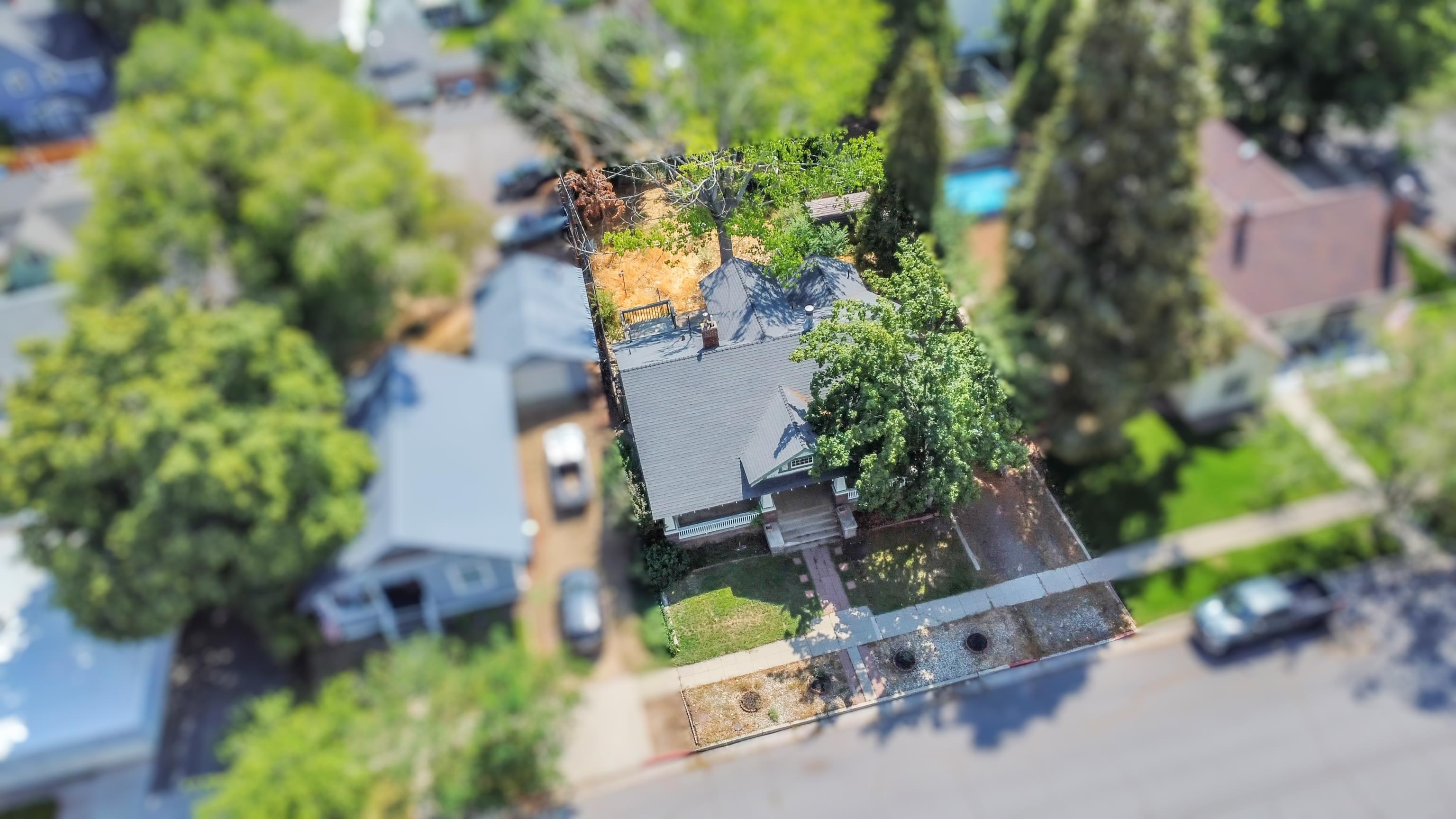 125 South Roop Street Susanville, CA 96130 - Photo 4 of 34