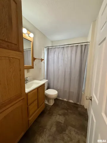 $57,500 | 737 North 5th Avenue, Canton, IL 61520