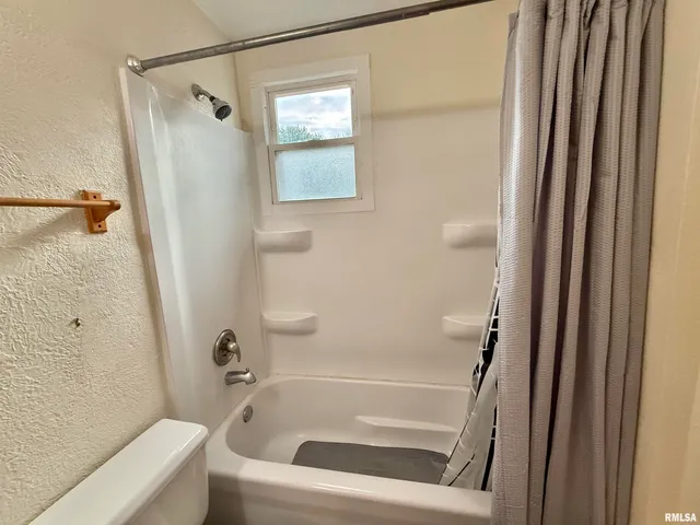 $57,500 | 737 North 5th Avenue, Canton, IL 61520