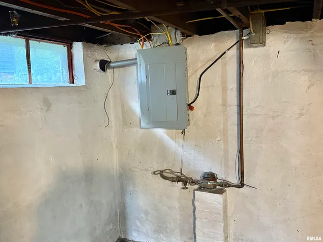 $57,500 | 737 North 5th Avenue, Canton, IL 61520