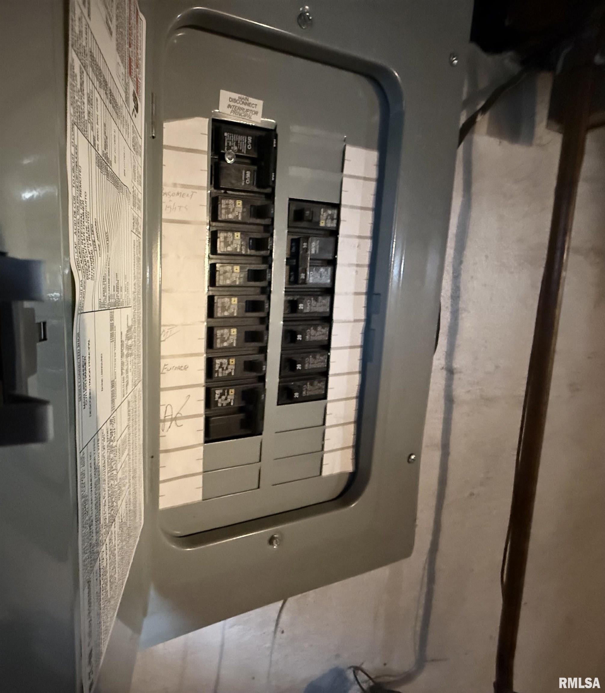 737 North 5th Avenue Canton, IL 61520 - Photo 17 of 24