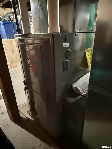 $57,500 | 737 North 5th Avenue, Canton, IL 61520