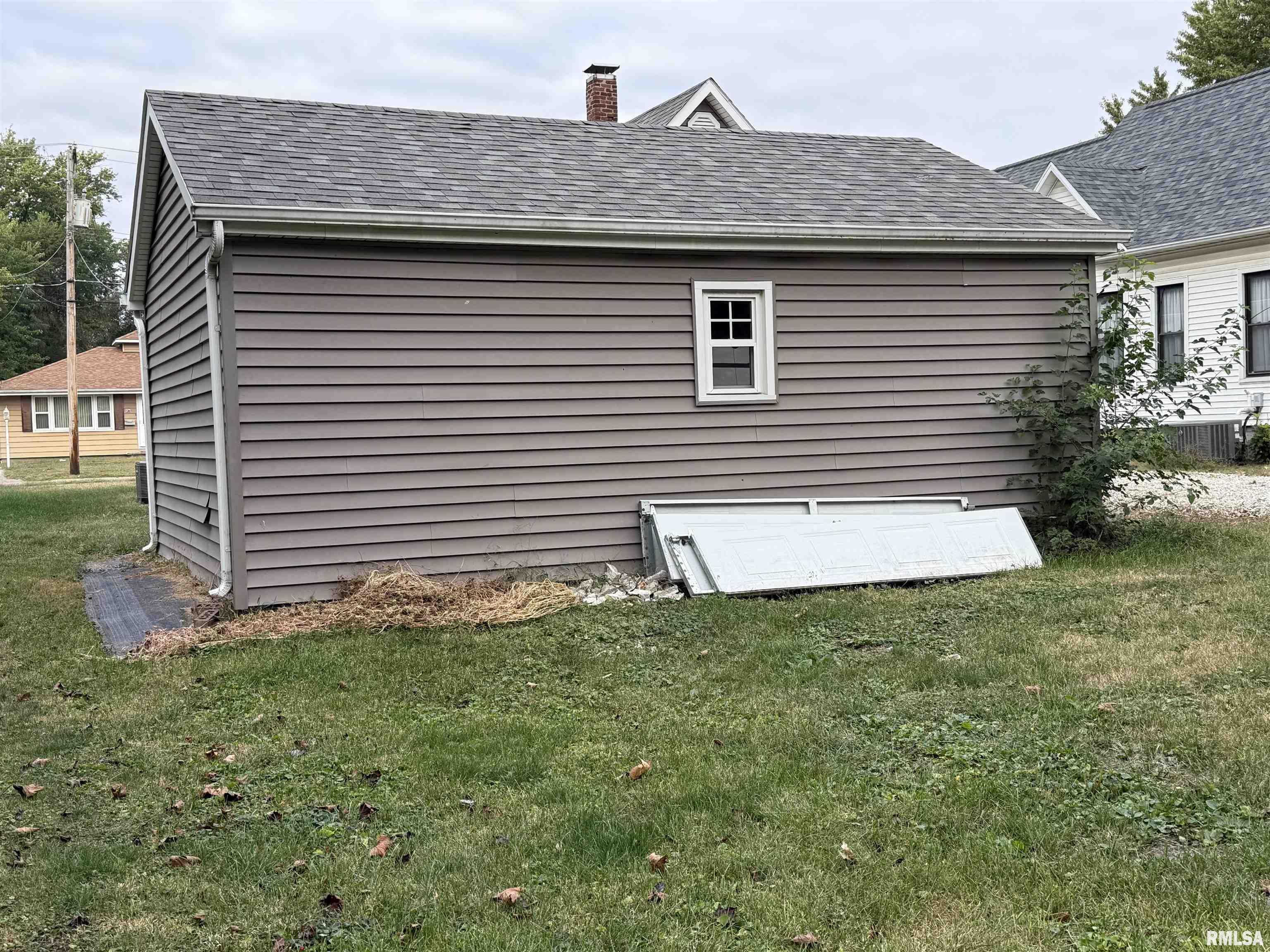 737 North 5th Avenue Canton, IL 61520 - Photo 22 of 24