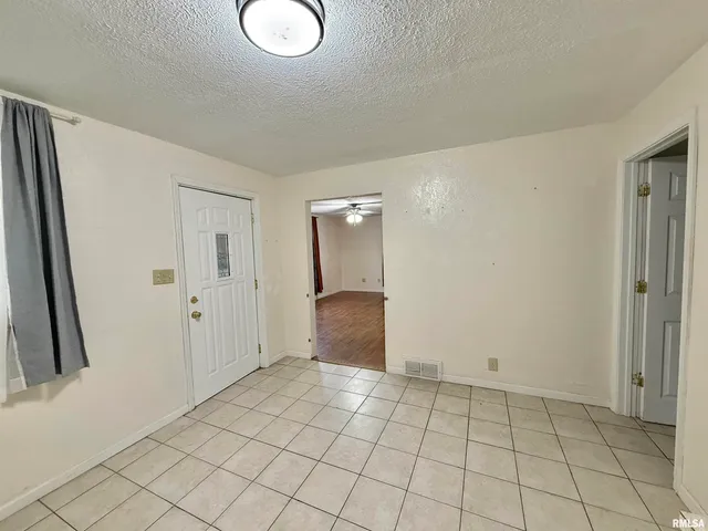 $57,500 | 737 North 5th Avenue, Canton, IL 61520