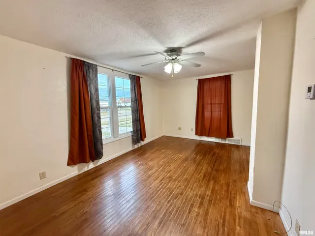 $57,500 | 737 North 5th Avenue, Canton, IL 61520