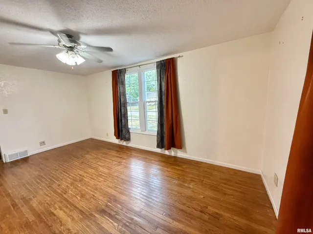 $57,500 | 737 North 5th Avenue, Canton, IL 61520