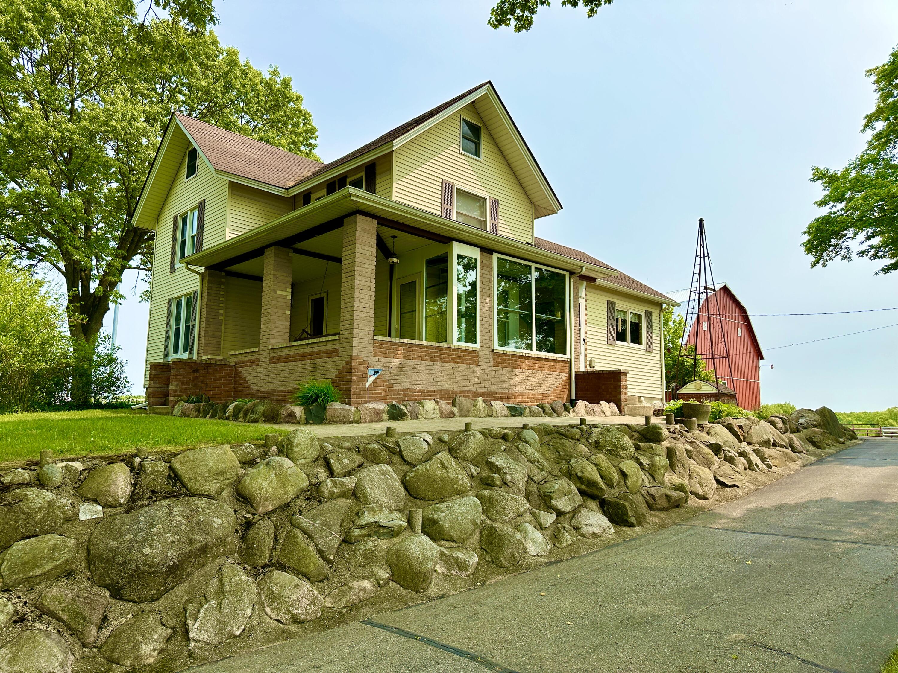 16153 Arnold Road Gregory, MI 48137 - Photo 2 of 59 12