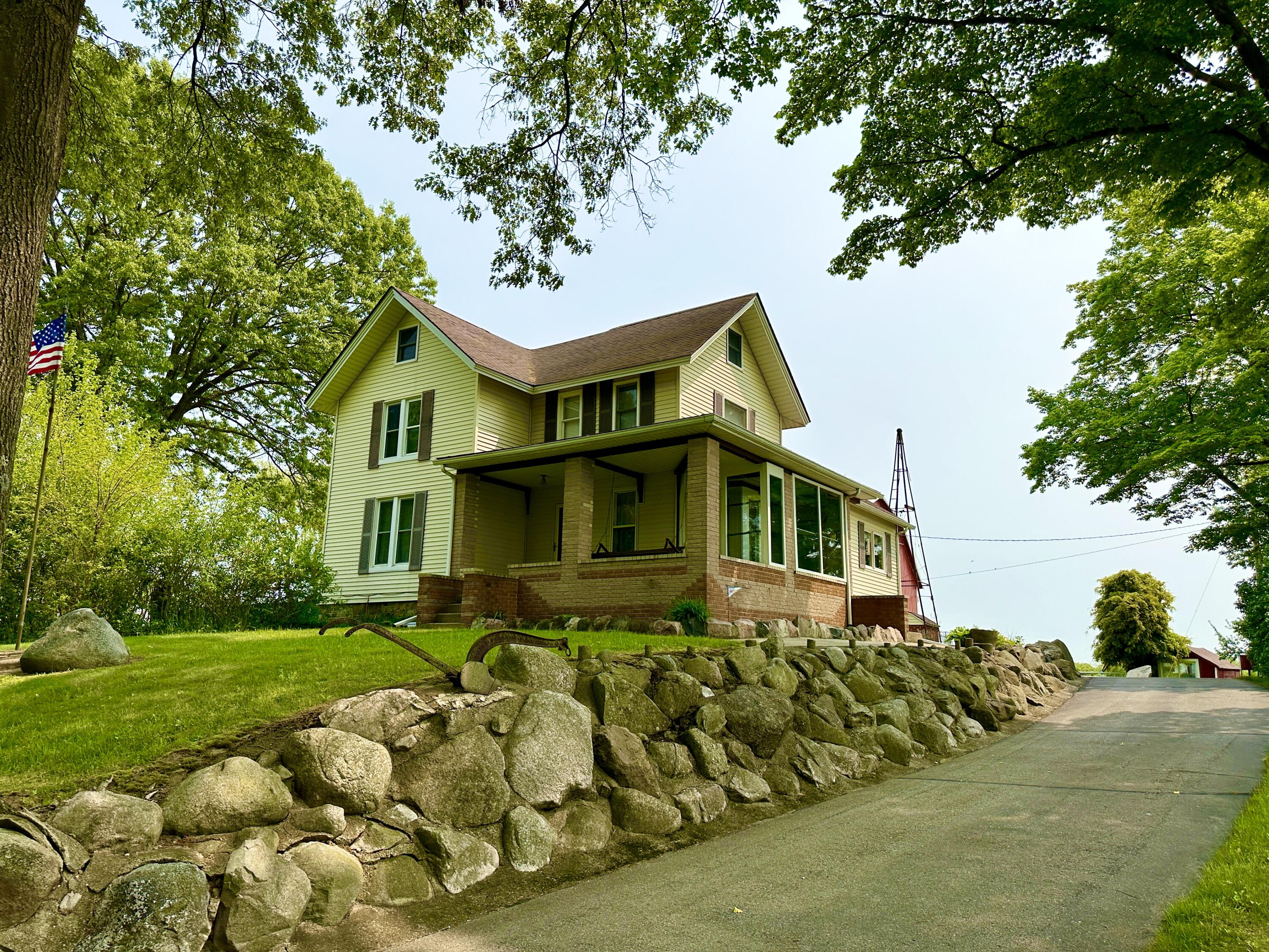16153 Arnold Road Gregory, MI 48137 - Photo 3 of 59 15