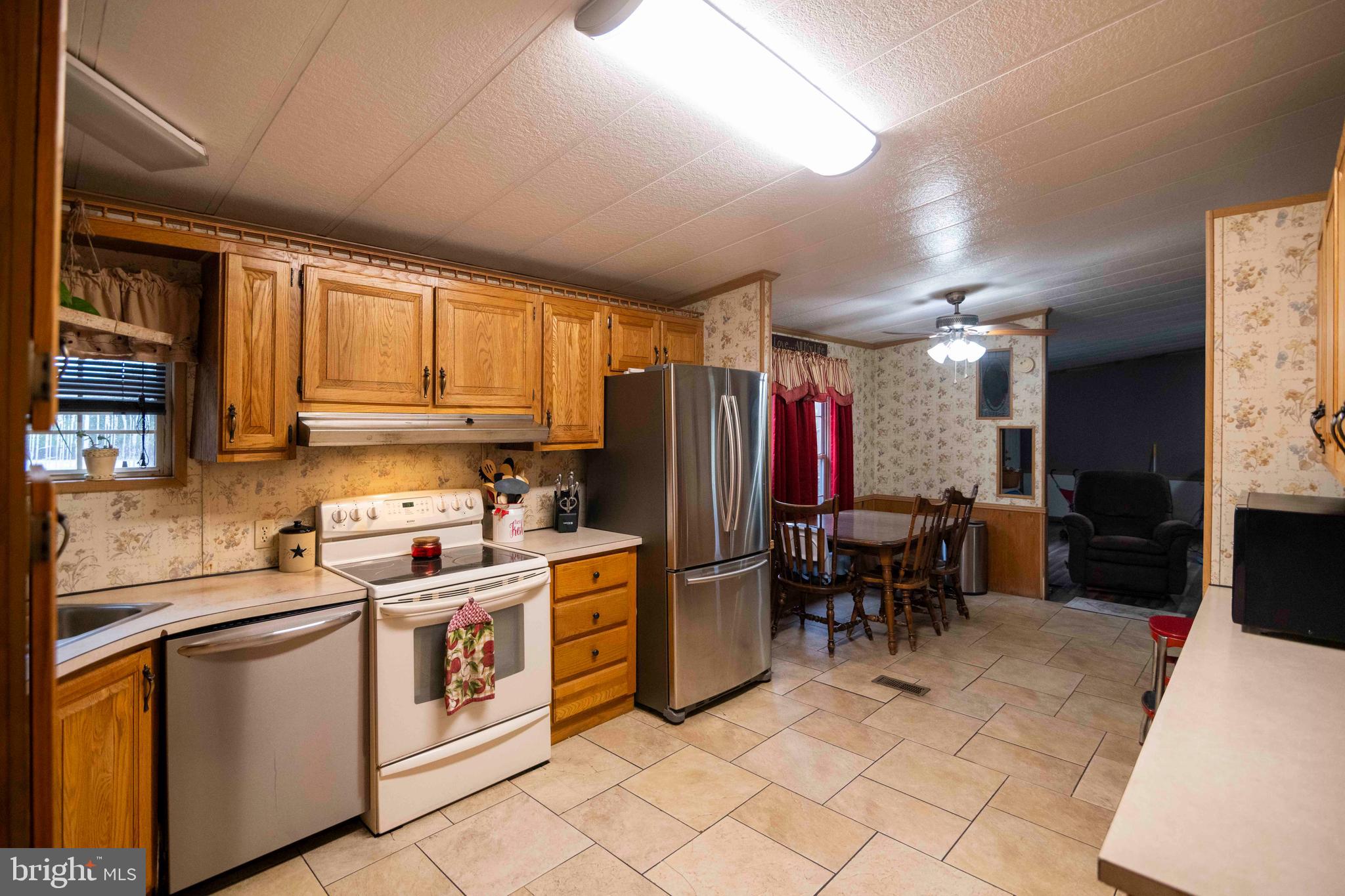 563 Cambridge Road Narvon, PA 17555 - Photo 11 of 50 Kitchen