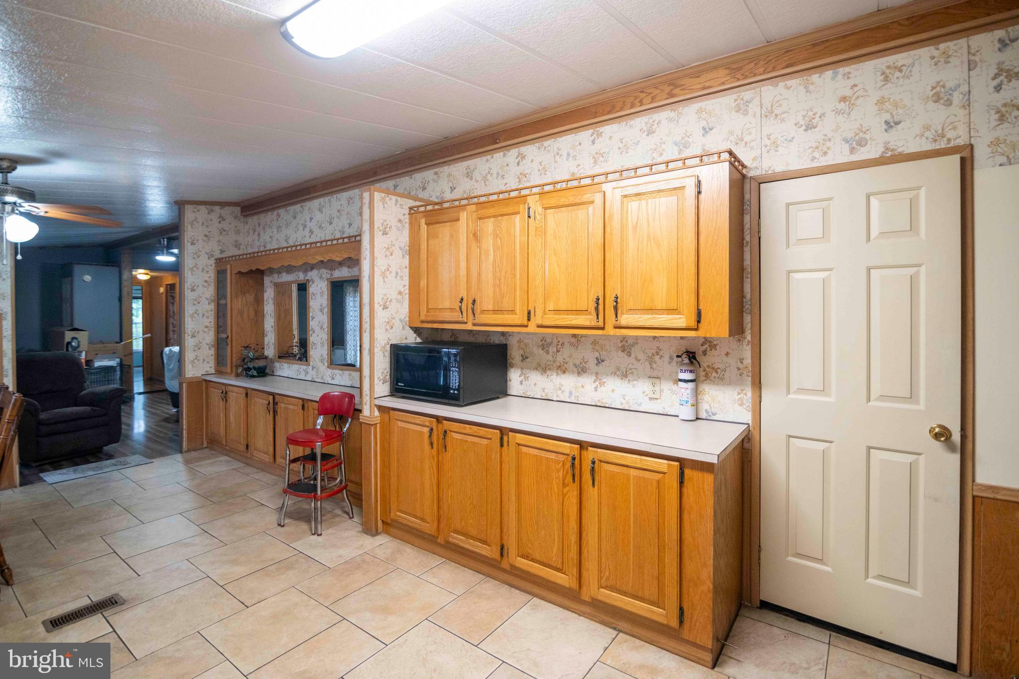 563 Cambridge Road Narvon, PA 17555 - Photo 14 of 50 Laundry off Kitchen