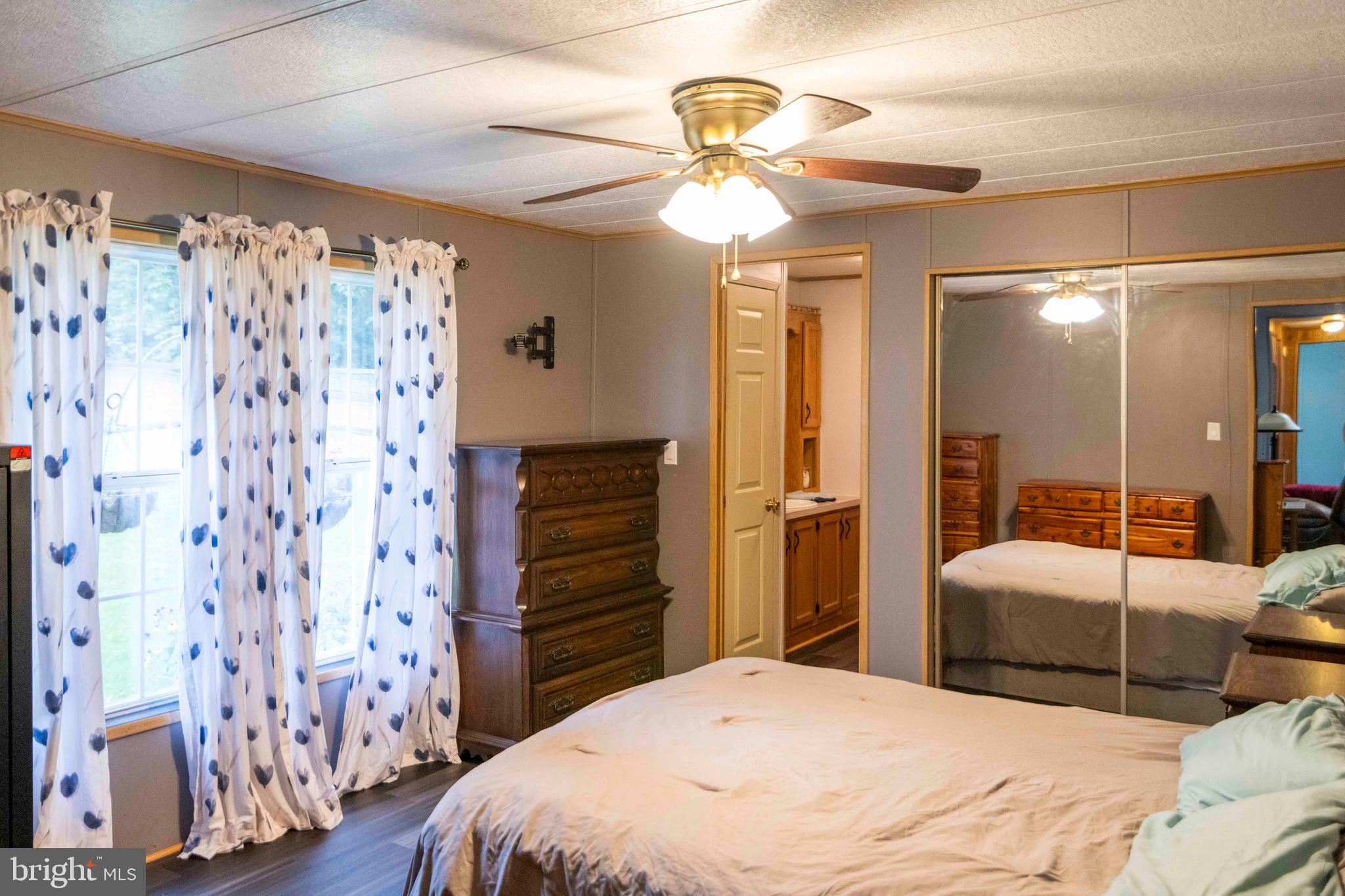 563 Cambridge Road Narvon, PA 17555 - Photo 17 of 50 Primary Bedroom