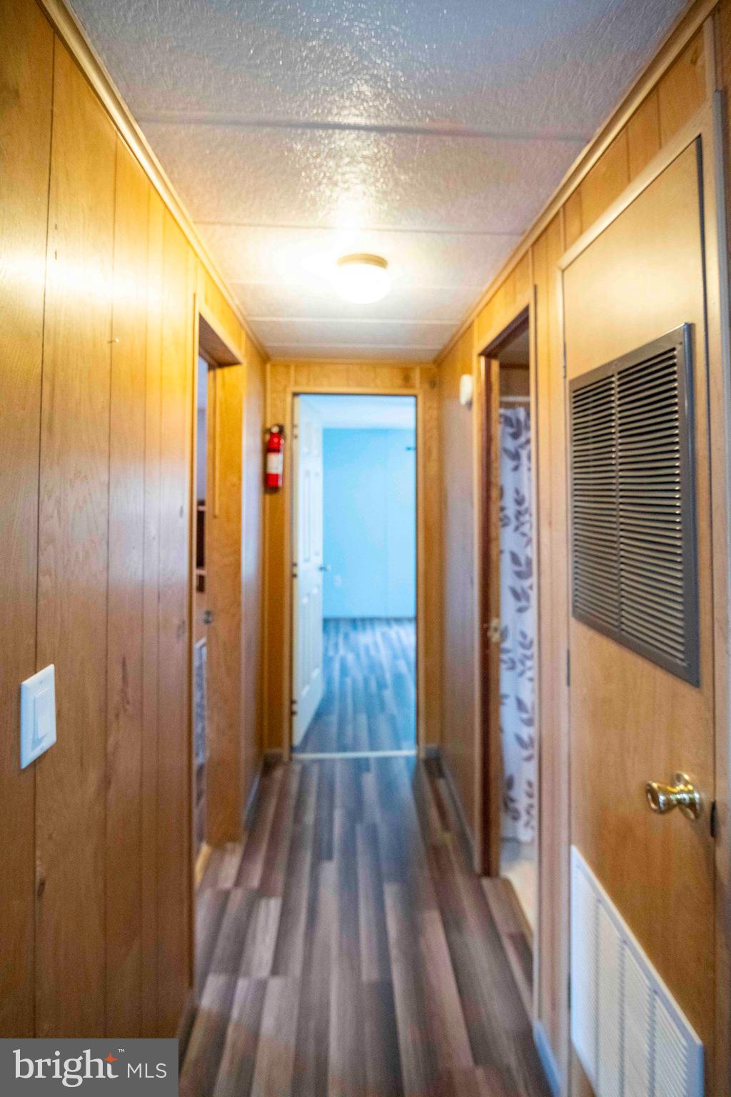 563 Cambridge Road Narvon, PA 17555 - Photo 24 of 50 Hall way