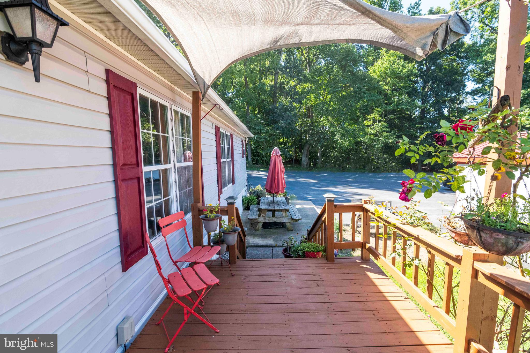 563 Cambridge Road Narvon, PA 17555 - Photo 34 of 50 Front Deck