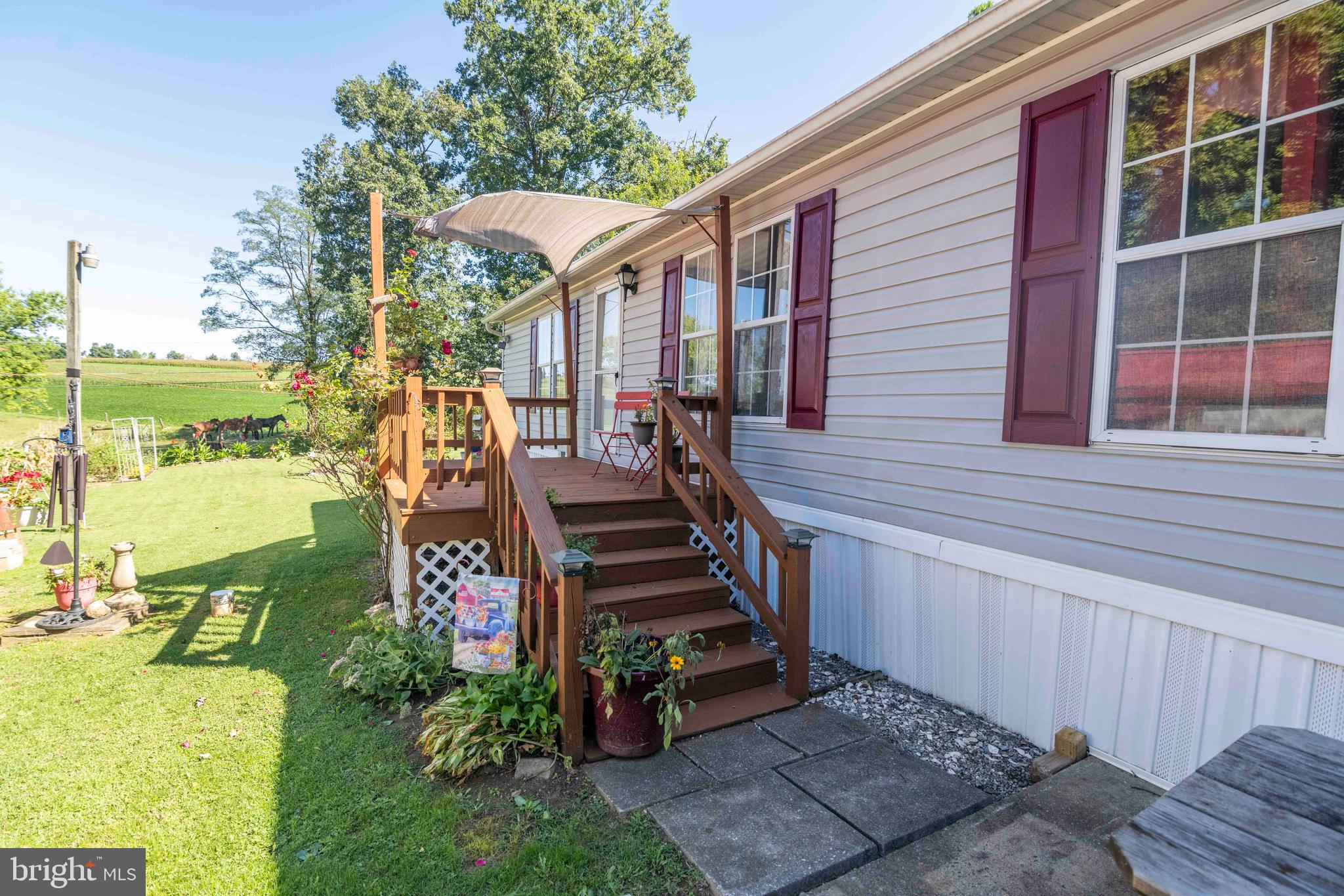 563 Cambridge Road Narvon, PA 17555 - Photo 35 of 50 Room to add a ramp