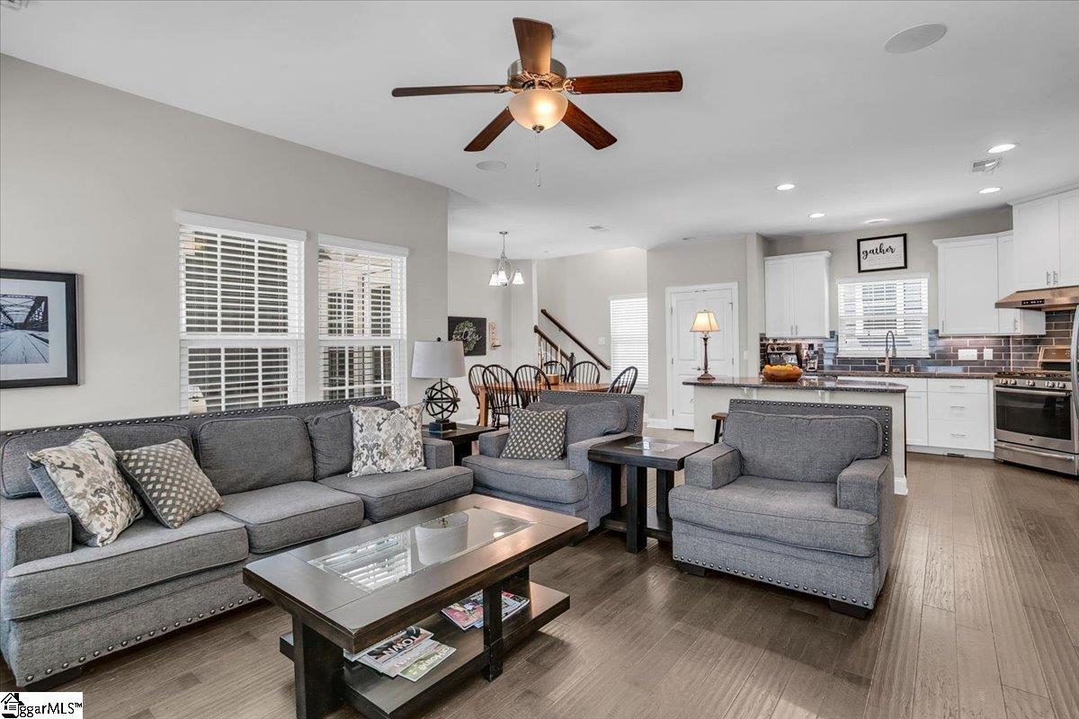 404 Algonquin Trail Greenville, SC 29607 - Photo 12 of 35