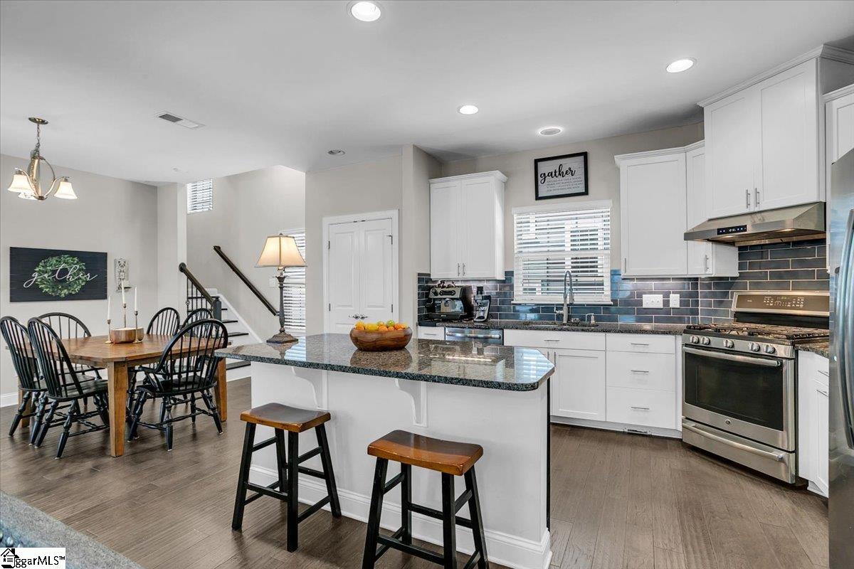 404 Algonquin Trail Greenville, SC 29607 - Photo 13 of 35