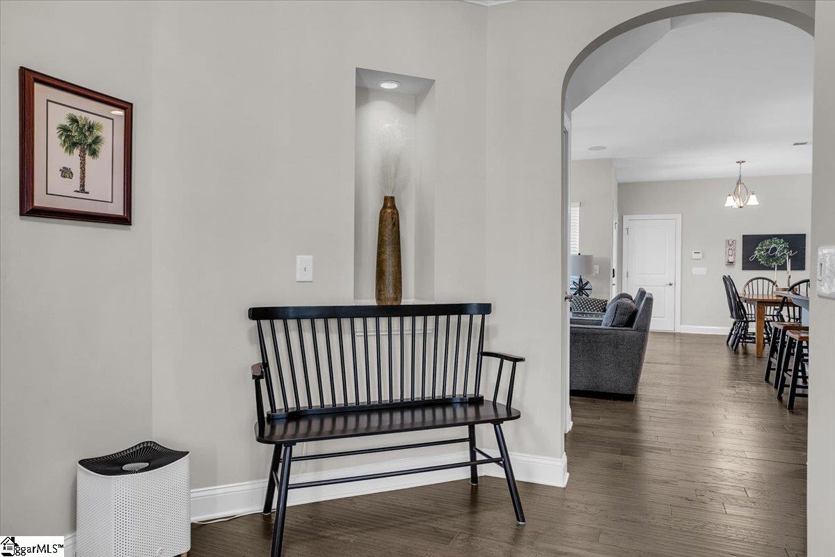 404 Algonquin Trail Greenville, SC 29607 - Photo 4 of 35