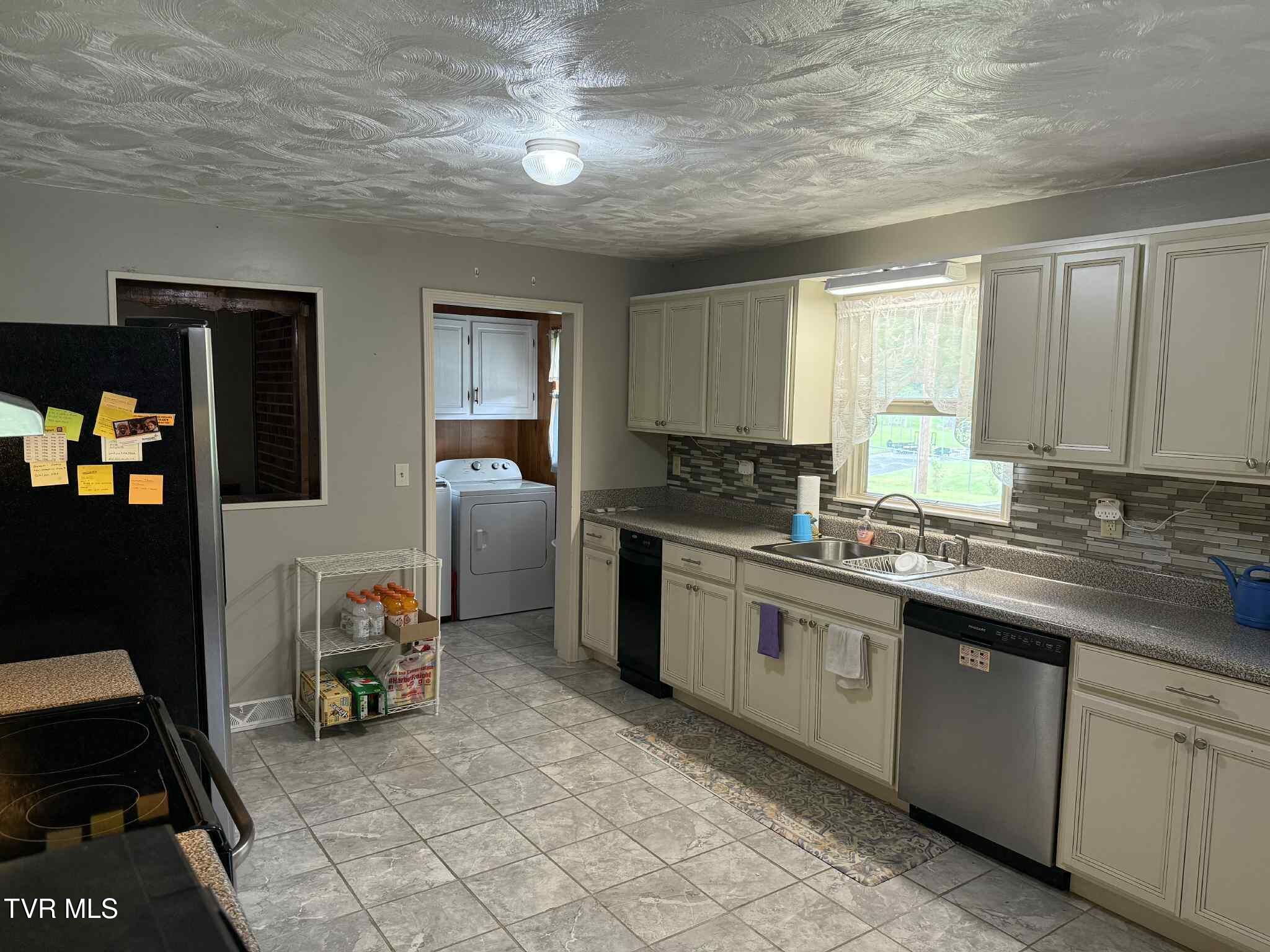 2818 Dungannon Road Coeburn, VA 24230 - Photo 13 of 86 gdhmgdmhgdm