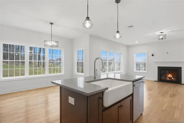 $835,000 | 16 McDonald Court, New Windsor, NY 12553
