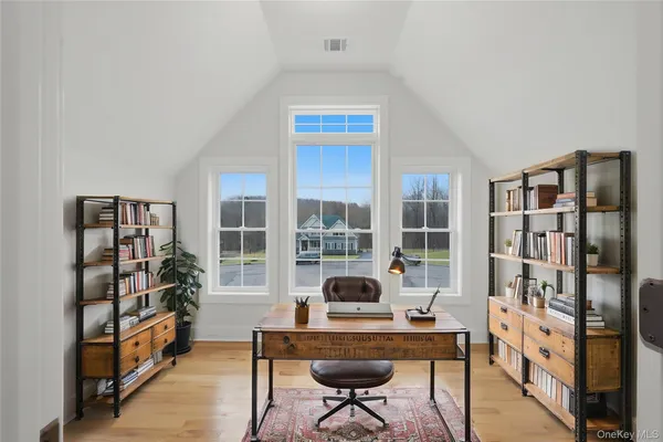 $835,000 | 16 McDonald Court, New Windsor, NY 12553