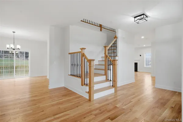 $835,000 | 16 McDonald Court, New Windsor, NY 12553