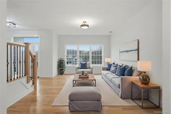 $835,000 | 16 McDonald Court, New Windsor, NY 12553