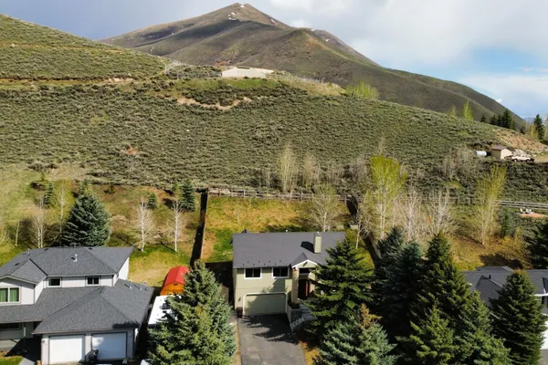 $750,000 | 150 Sunrise Ranch Road, Bellevue, ID 83313